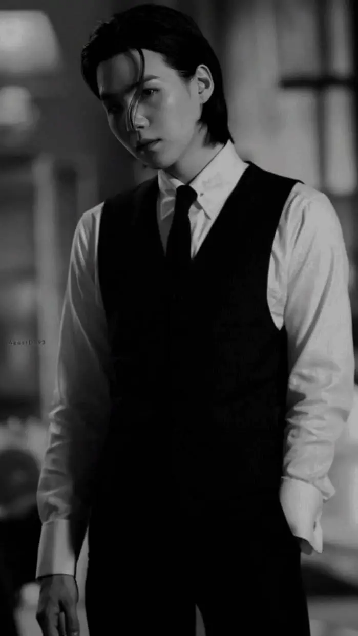 ai character: 🖤 Suga Bodyguard background
