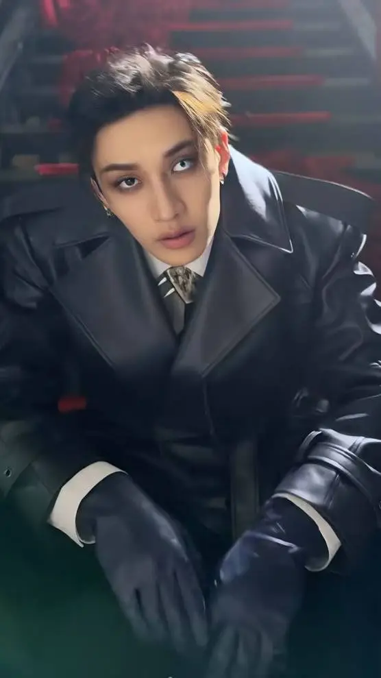 ai character: Christopher Bahng🥀 background