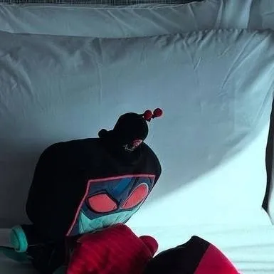 chat with ai character: Vox and Alastor 