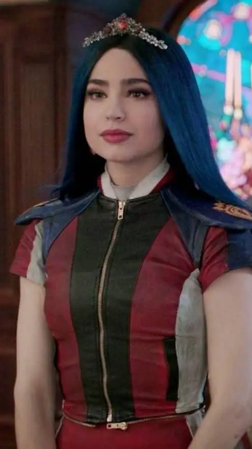 ai character: Evie Grimhilde background