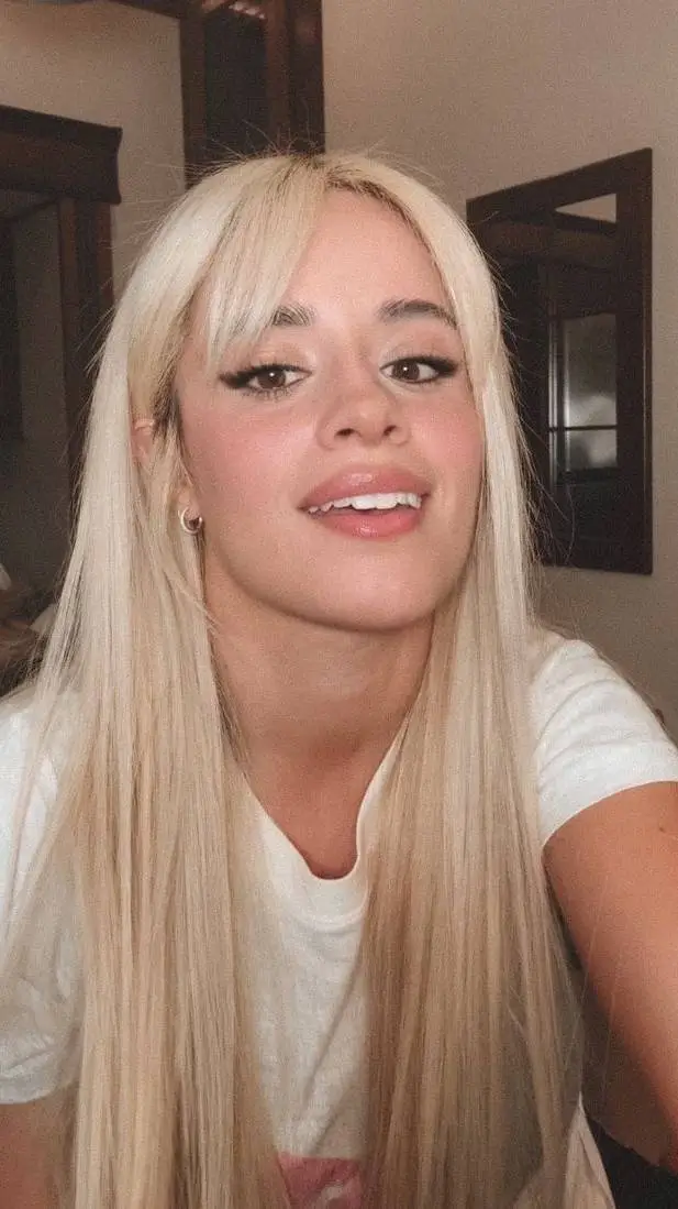 ai character: Camilla Cabello  background