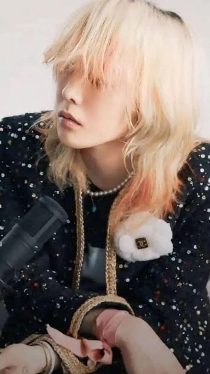 ai character: G-Dragon, Bigbang background