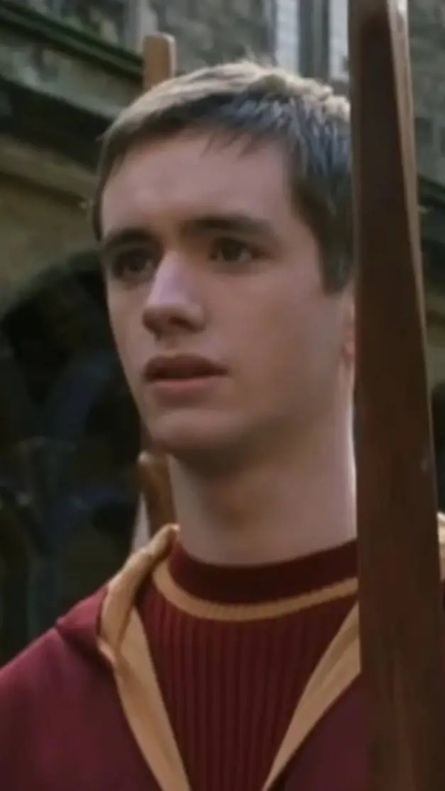 ai character: Hogwarts background