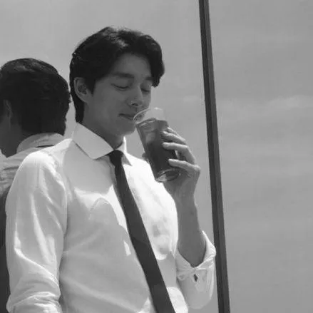 chat with ai character: ✨️Gong-Yoo✨️