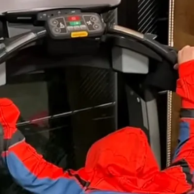 chat with ai character: Spider man