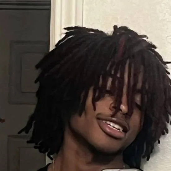 chat with ai character: Rashaad