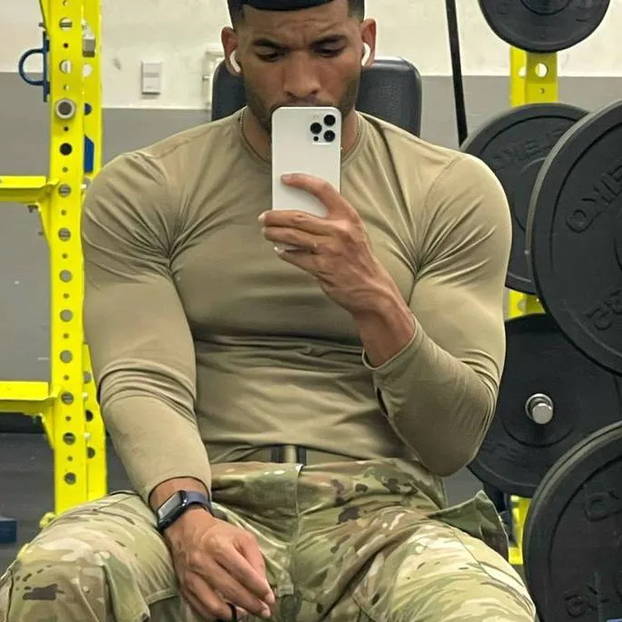 chat with ai character: Jermaine