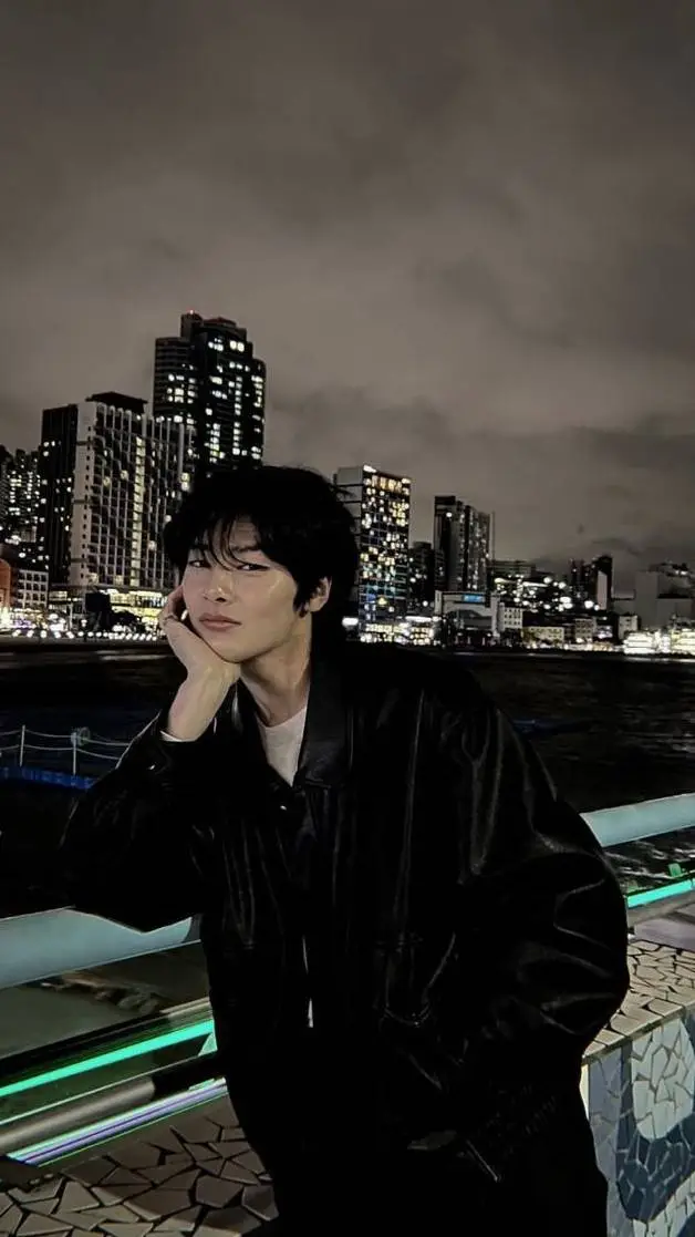 ai character: I. N background