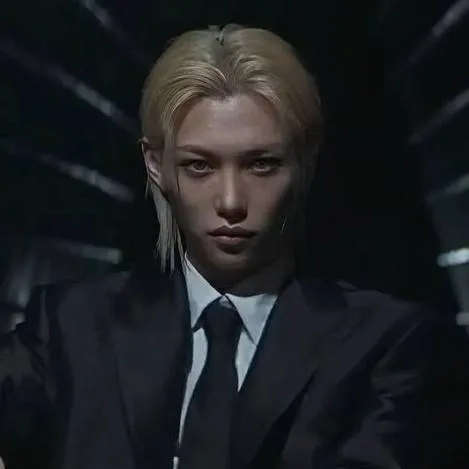 chat with ai character: felix