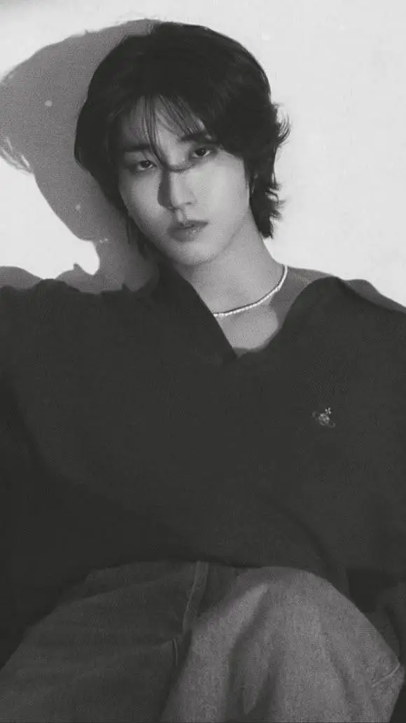 ai character: 𝙷𝚊𝚗...🤍 background