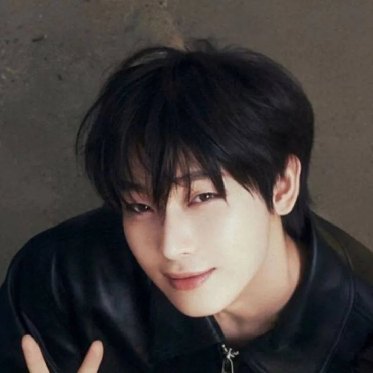 chat with ai character: sᥙᥒ᥆᥆-🩷