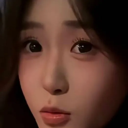 chat with ai character: lesley