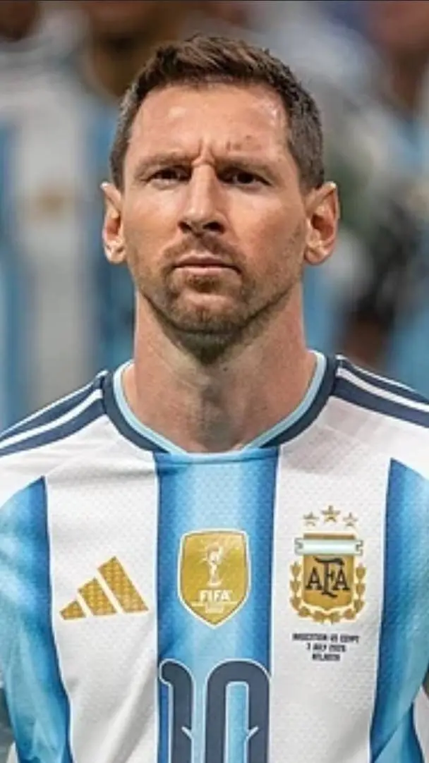 ai character: Lionel Messi background