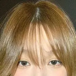 chat with ai character: Gelee ania