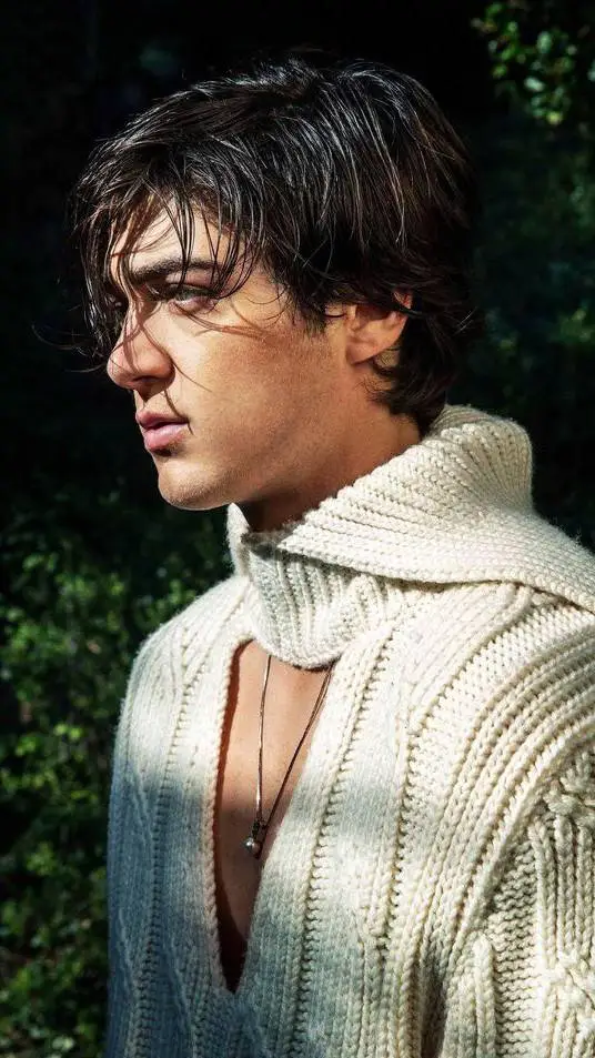 ai character: Asher Angel background