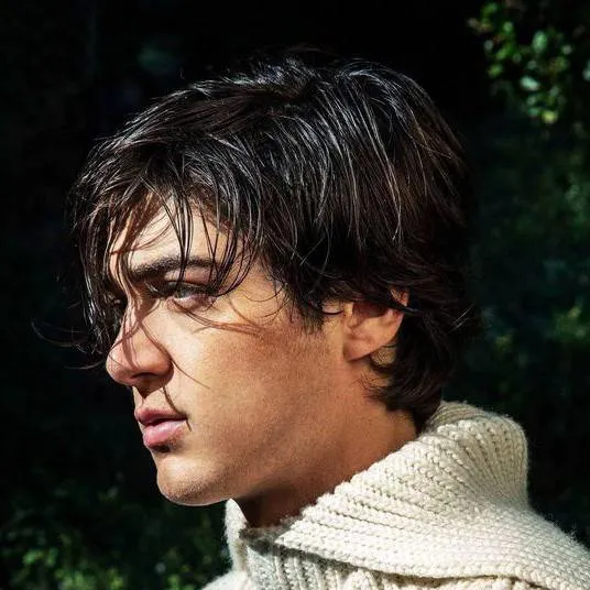 chat with ai character: Asher Angel