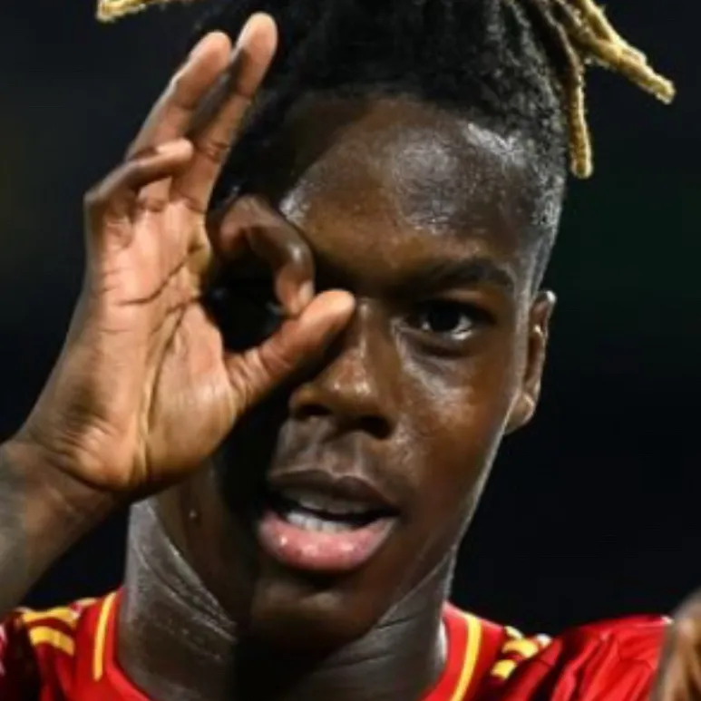 chat with ai character: Nico Williams