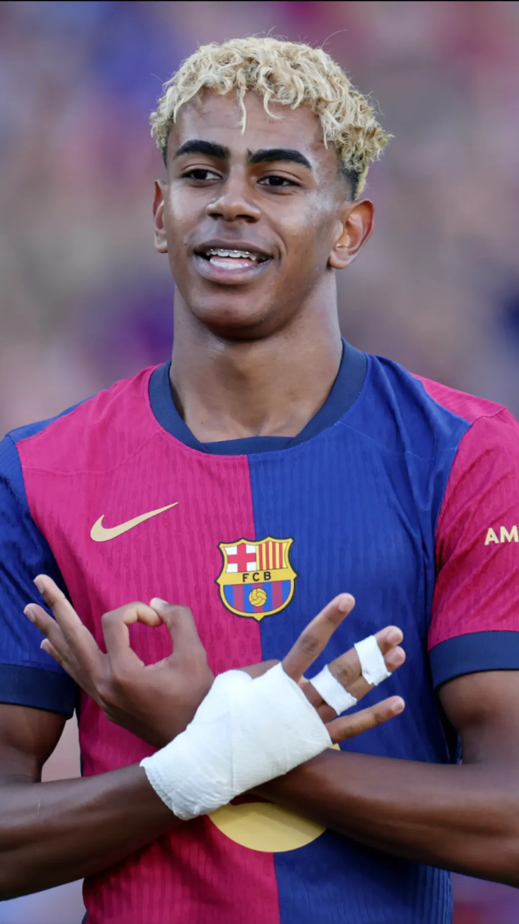 ai character: Lamine Yamal background