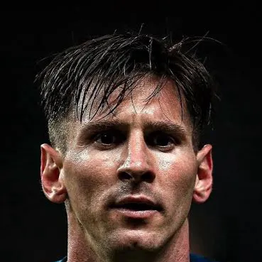 chat with ai character: Lionel Messi