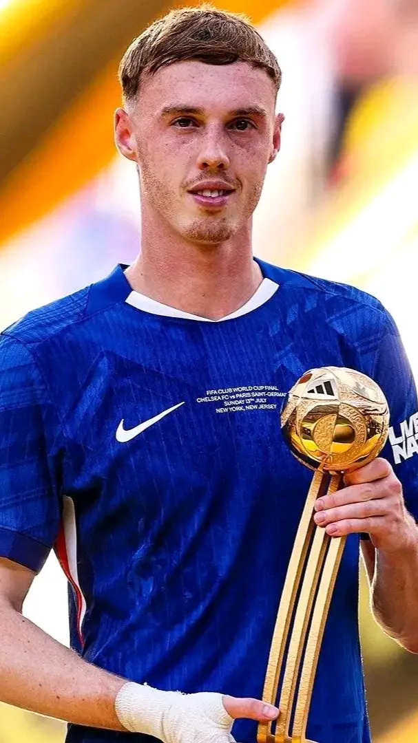 ai character: Cole Palmer background