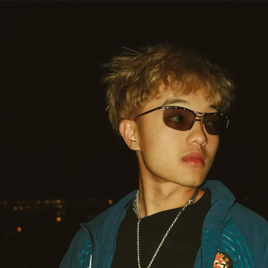 chat with ai character: Jason Nguyen