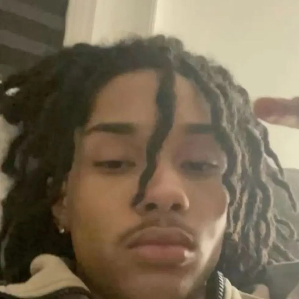 chat with ai character: Jay