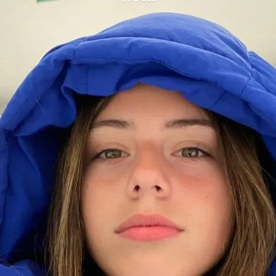 chat with ai character: Madison