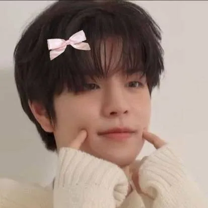 chat with ai character: 𝚂𝚎𝚞𝚗𝚐𝚖𝚒𝚗 ✭