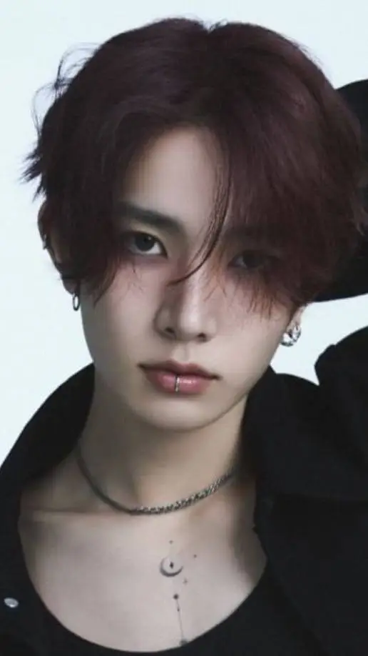 ai character: 𝐻𝑒𝑒𝑠𝑒𝑢𝑛𝑔 ✪ background