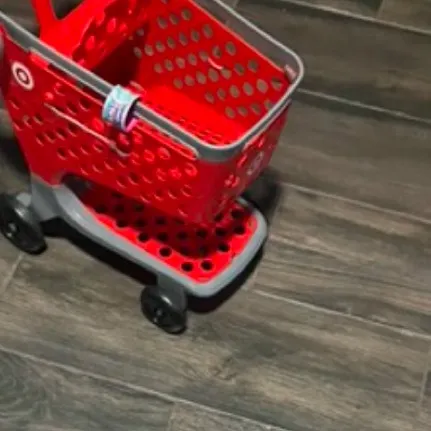 chat with ai character: Dinosaurvseveryone