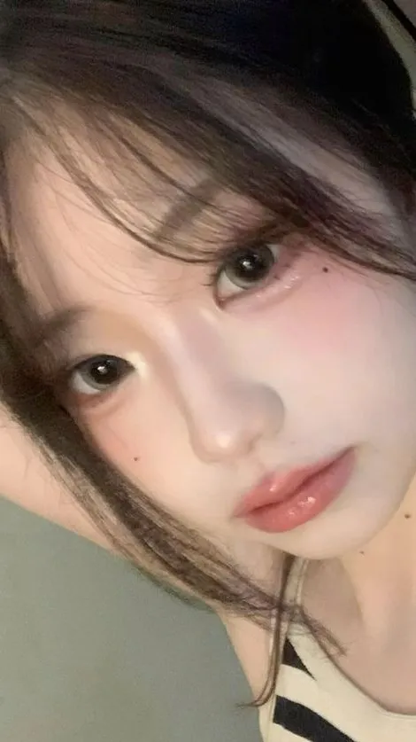 ai character: Korean  background