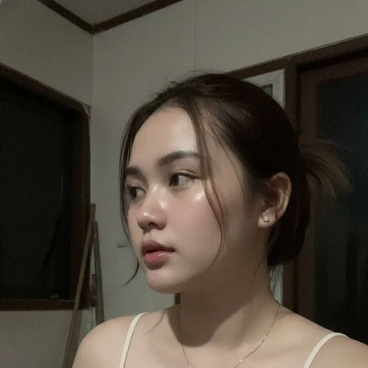 chat with ai character: mom