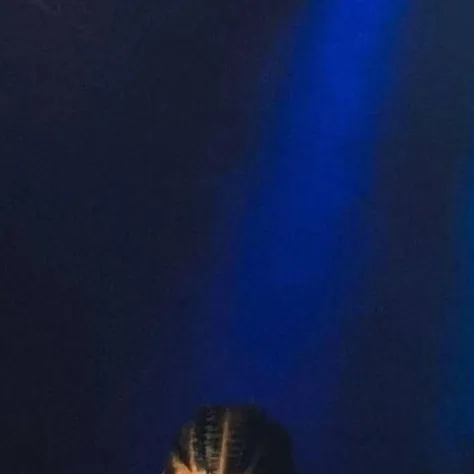 chat with ai character: Álvaro 