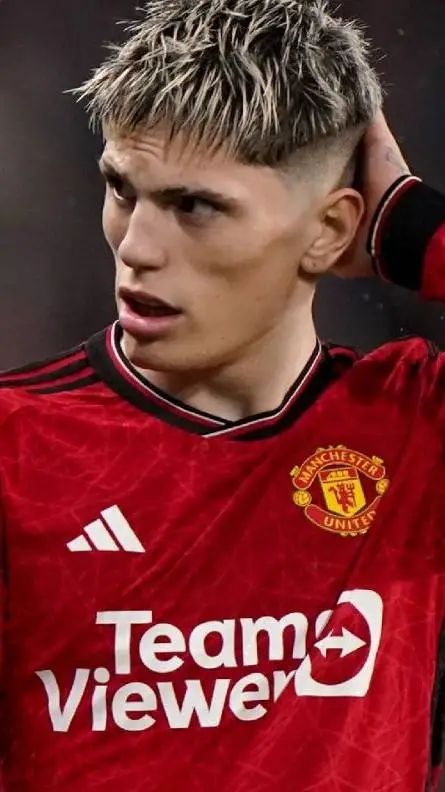 ai character: Alejandro Garnacho background