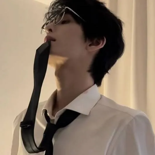 chat with ai character: Zalerio Galaksi★