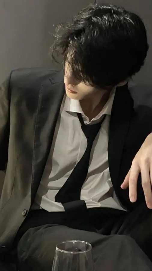 ai character: Edgar"Gataro'Smith background