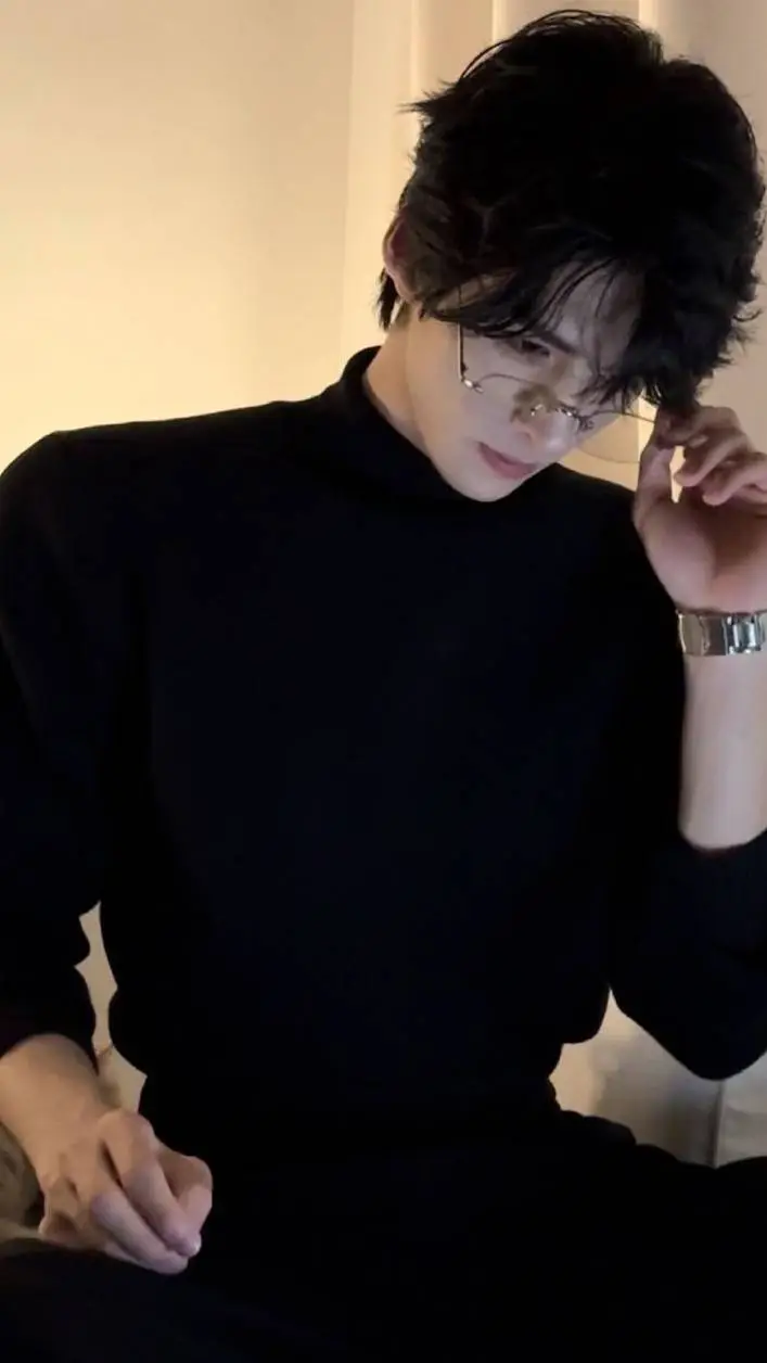 ai character: Firgara Lexnder☁️ background