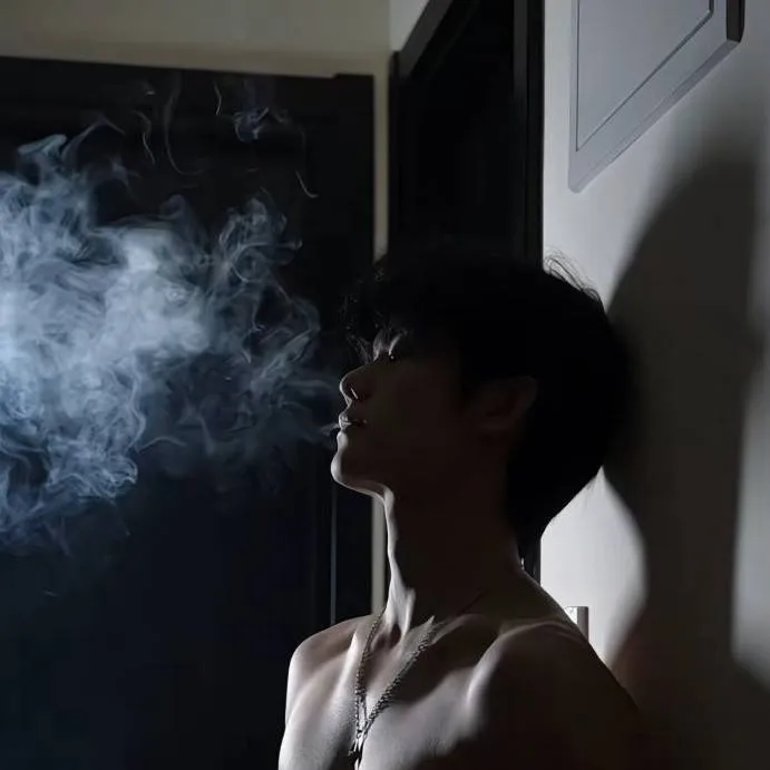 chat with ai character: Faro Firefox♥