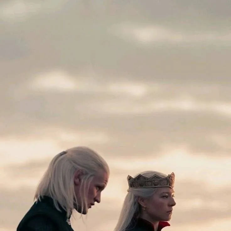 chat with ai character: Daemon , Rhaenyra 