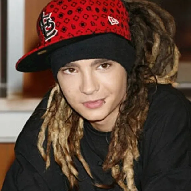 chat with ai character: Tom Kaulitz 