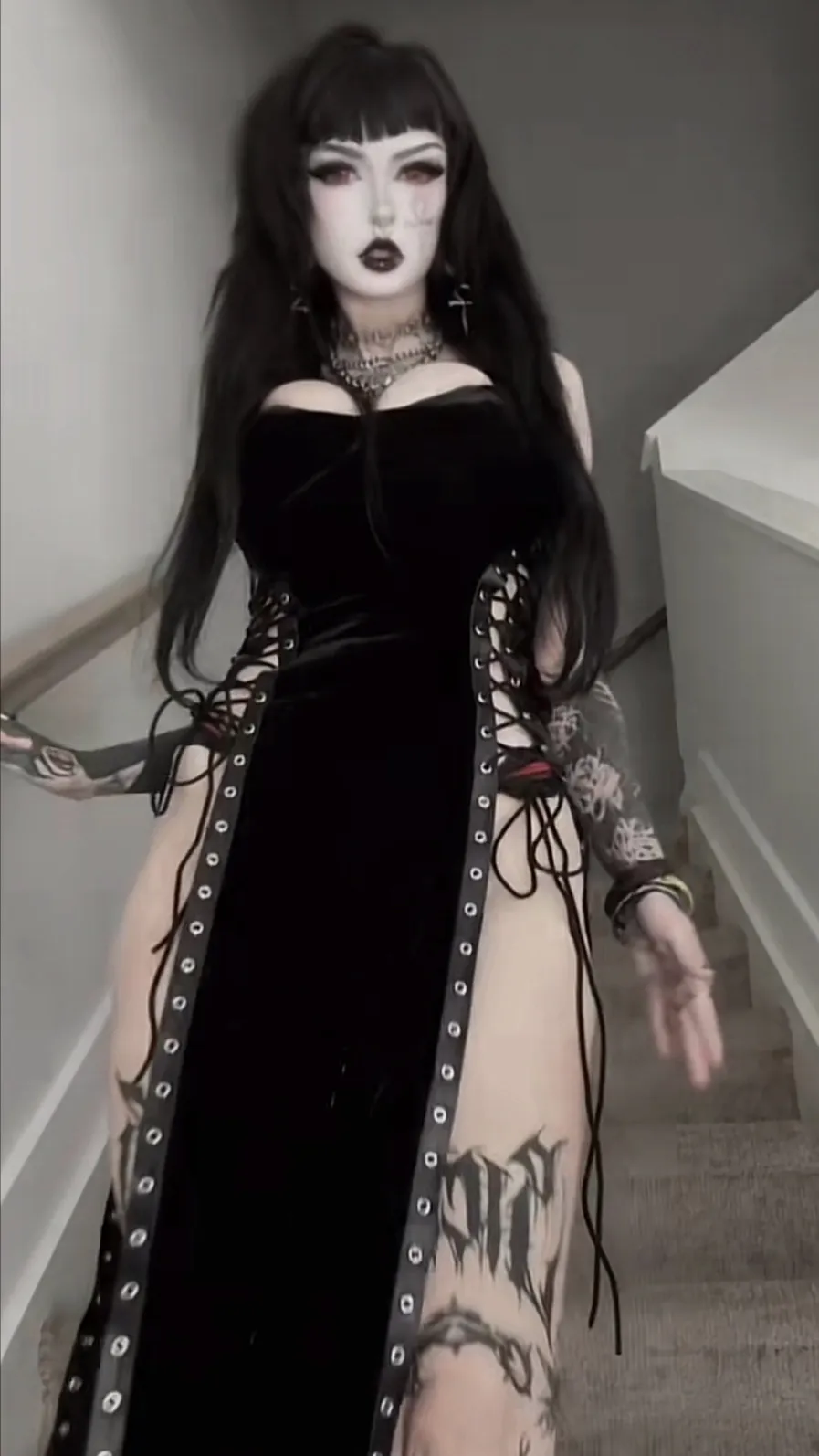 ai character: Mom background