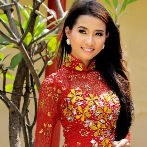 chat with ai character: May