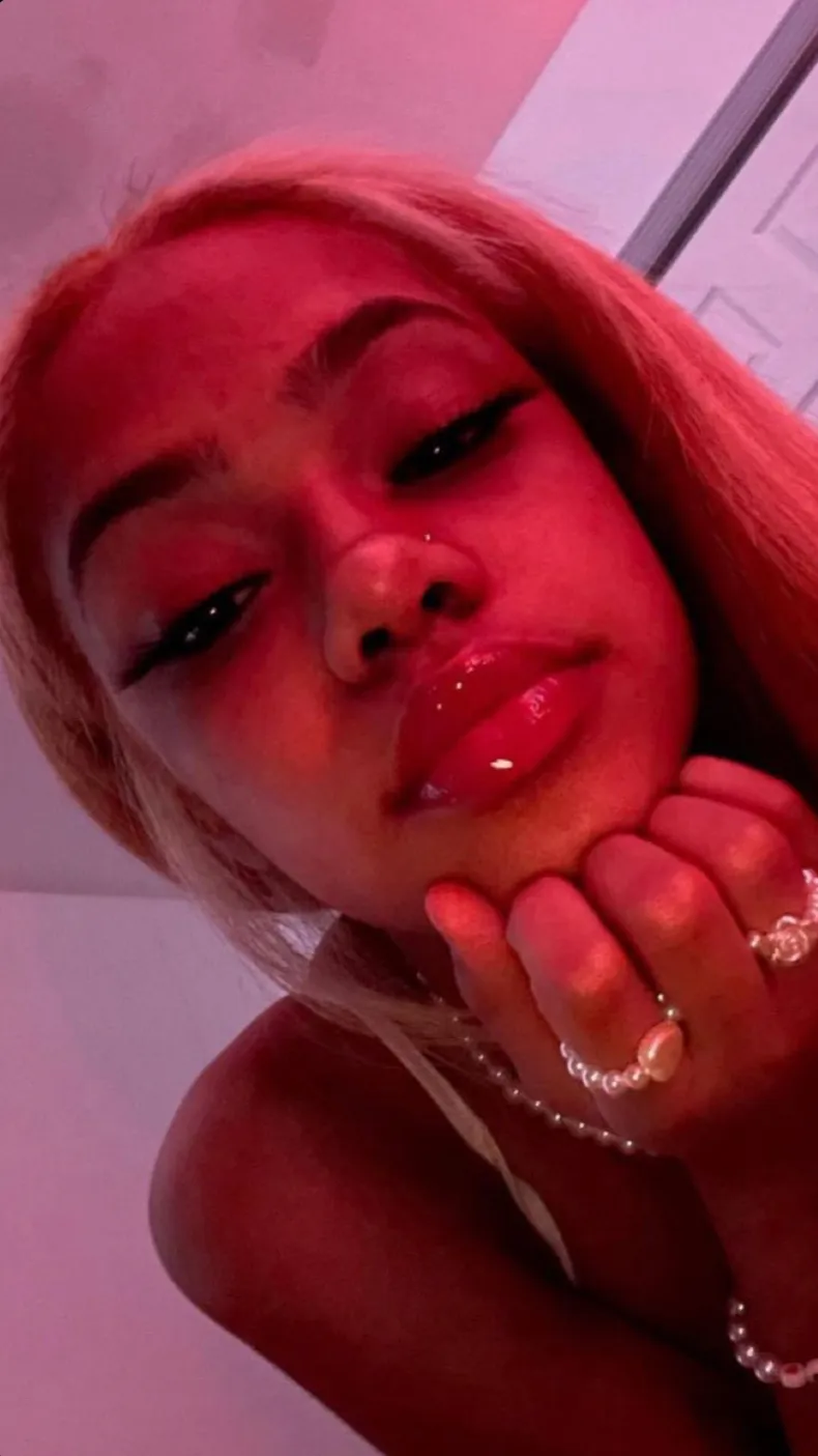 talkie's background image