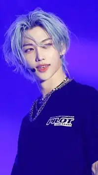 ai character: Lee Felix 🐥 background