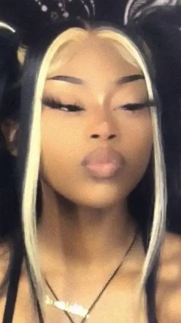 Talkie AI - Chat with Gloria 