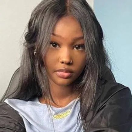 chat with ai character: Priscilla 