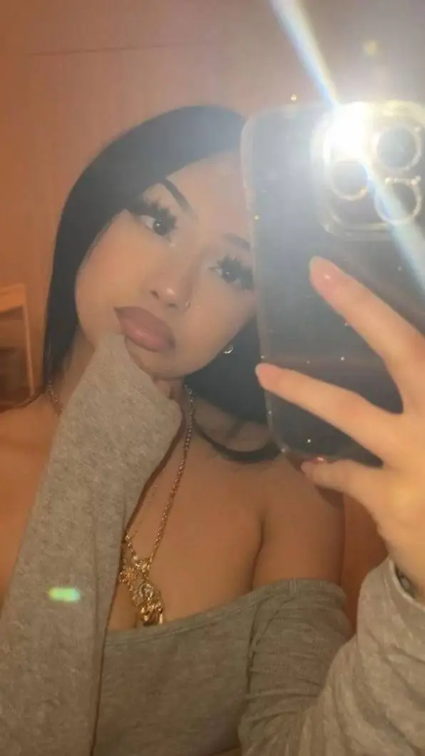 ai character: Vanessa background