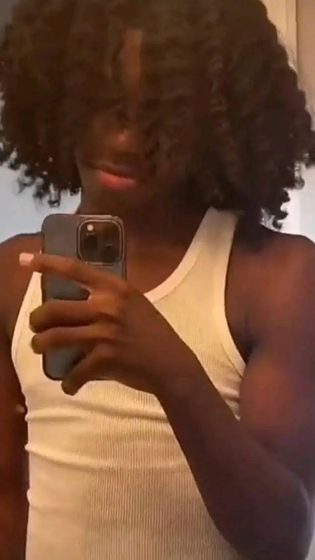 ai character: Trayvon background