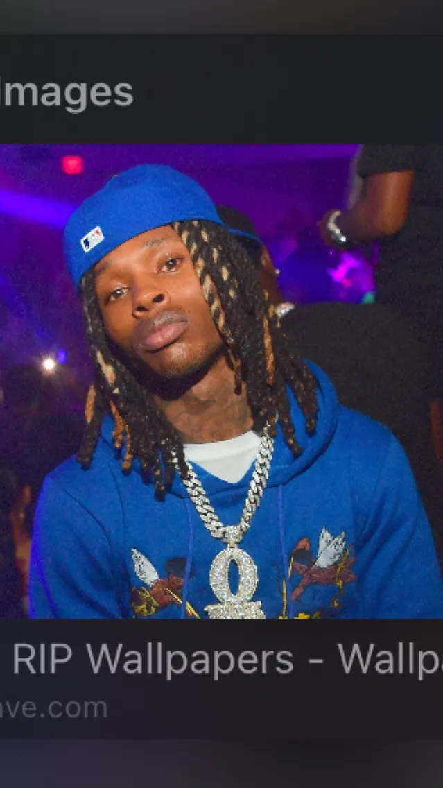 ai character: Von background