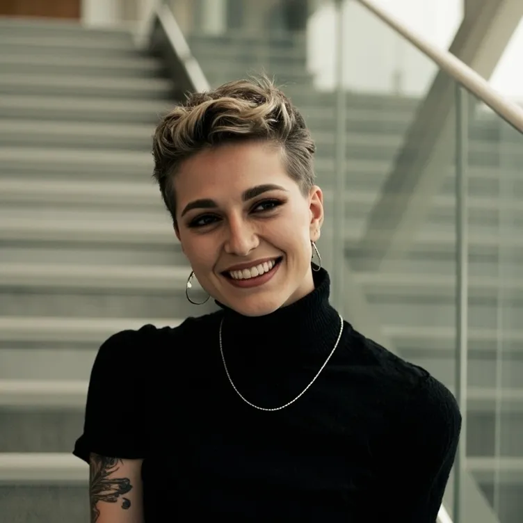 chat with ai character: Alice